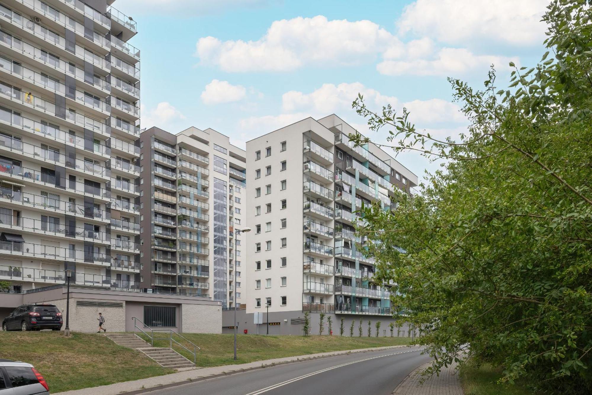 Tysiaclecia Studio Apartament Z Balkonem I Darmowym Parkingiem By Noclegi Renters Katowice Eksteriør billede
